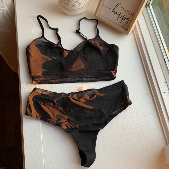 HEIST Bra & thong set - Picture 3 of 15